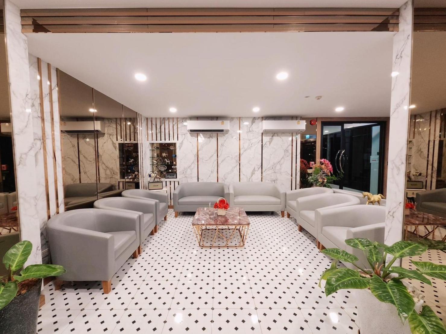 Nakara Hotel, أوبونراتْشاتاني المظهر الخارجي الصورة